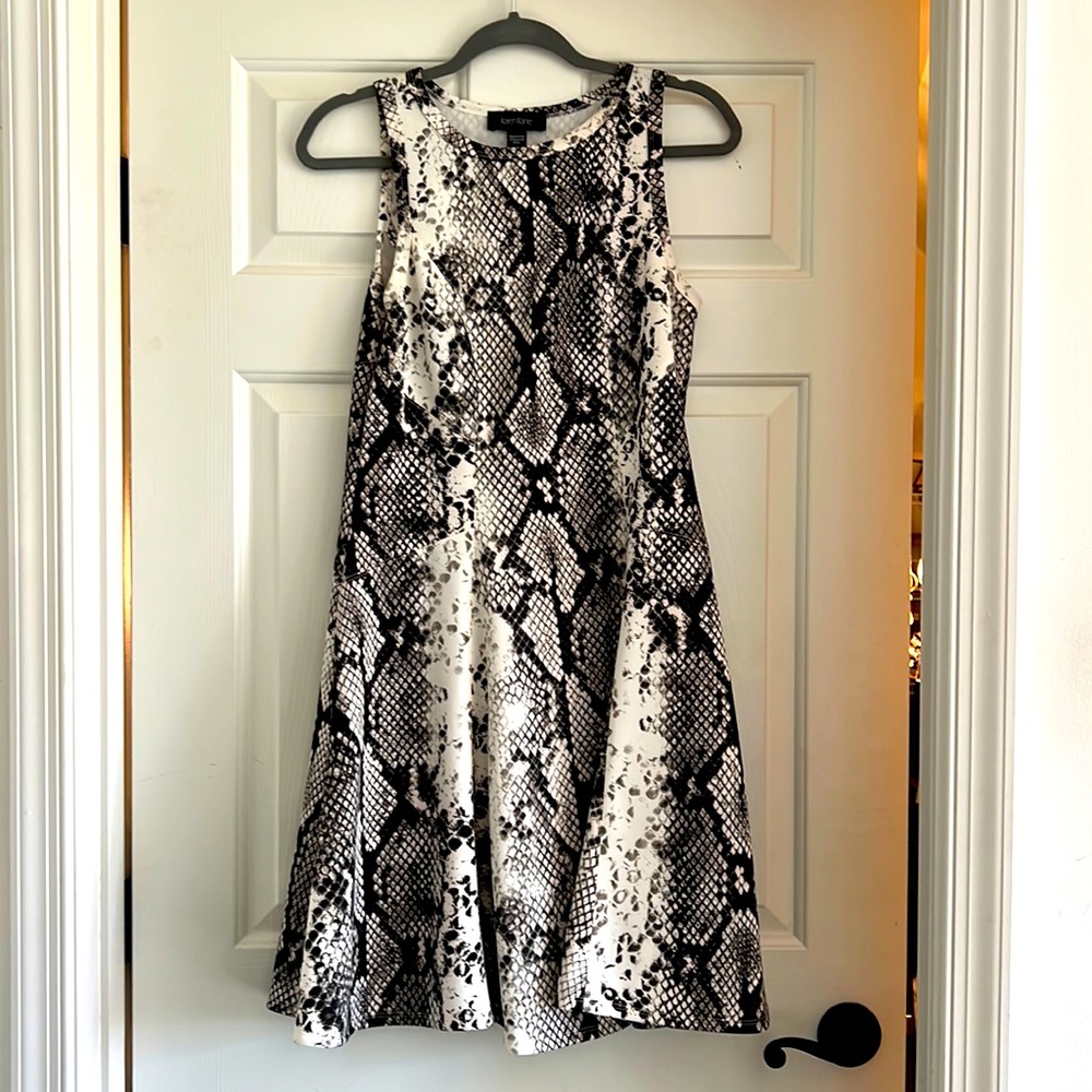 Karen Kane size large stretchy python halter dress, fit and flare